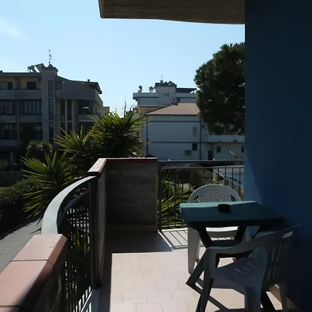 Hotel Villa Cesare B&B 2* ألبا أدرياتيكا