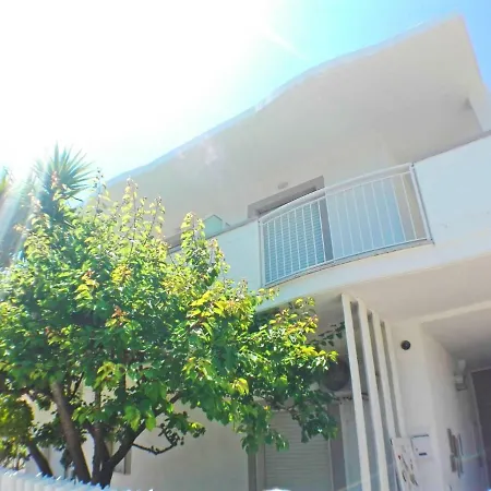 فندق Hotel Villa Cesare B&B ألبا أدرياتيكا